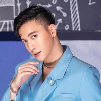 ST ( bạn thuở nhỏ của Ngọc )