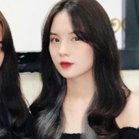 Hoàng Phương Linh(em của Thảo)