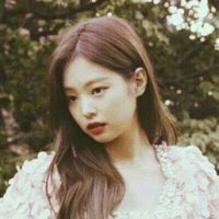 Kim Trân Ni [ Kim Jennie ]