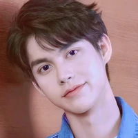 Bright Vachirawit ( hắn )