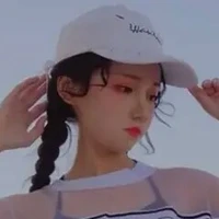 Ninh Tuyết Ngọc-Ruby,BFF cô lann