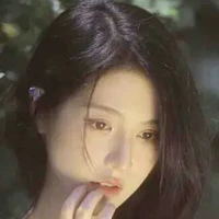 Hồ Ngọc Bích-Delwyn,  BFF cô. wynn