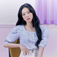 Kim Jisoo ( Ny Jennie)