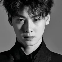 Lee Eun Woo