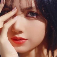 Lalisa Manobanl (Cô)