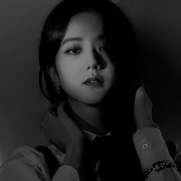 Kim Jisoo:chị