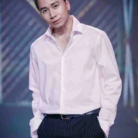 Karik( anh họ Ngọc)