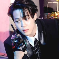 Park Jimin (Anh trai nàng)