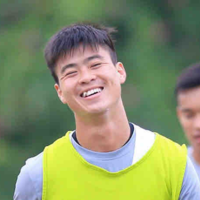 D.mạnh