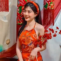 Bích Ngọc mẹ Nhung ,Hoàng