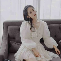 Triệu Lệ Dĩnh ( chị họ TC )