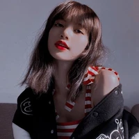 Lalisa  (Cô)