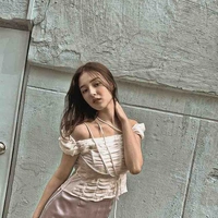 Nancy /mẹ cô/