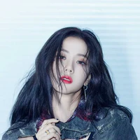 Kim Jisoo (Chị)