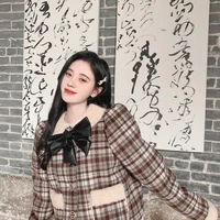Cúc Tịnh Y(em gái WangYiBo )