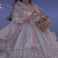 Alice _ hoàng hậu