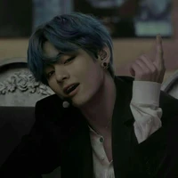 Kim Taehyung - Hắn