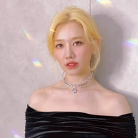 Mẹ Ngân