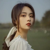 Lục Phương_bff nu9