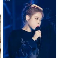 Iu (chị hai nàng )