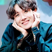 Jung Hoseok - Cô