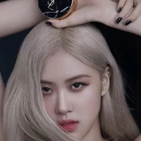 Chaeng ( vợ Lía )