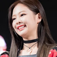 Jennie Kim (Bạn Jisoo)