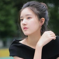 Triệu Lộ Tư(Bà Đinh)