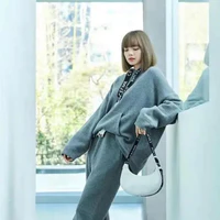 Lalisa Manoban / cô /