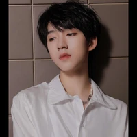 Hạ tuấn Lâm