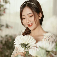 Phương thảo(em gái nhung)