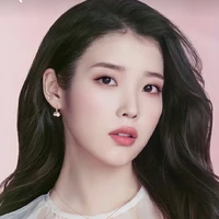 Lưu Hồng- mẹ cô