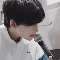 Dư Vũ Hàm (anh)
