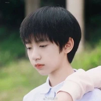 Hạ Tuấn Lâm_lúc nhỏ