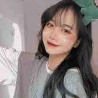 Nguyễn Khánh Ngọc(mẹ anh)