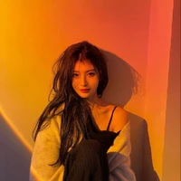 Triết Linh Hân - bận sau làm bff cô