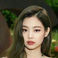 Kim Jennie - Em