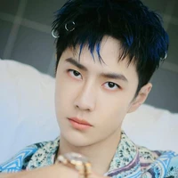 Vương Nhất Bác (VNB, cậu)