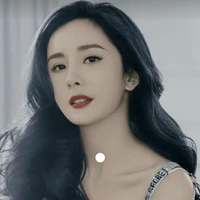 Mẹ Nhất Bác