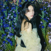 Jisoo(chị cả)