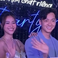 𝒞ô 𝒷é 𝒽𝒶𝓂 𝒸𝒽𝓈 😆