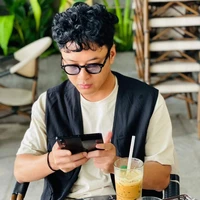 Đức ( A trai Trang )