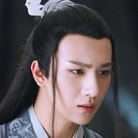 thượng quan thu nguyệt