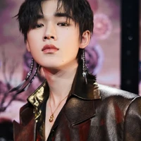 Tống Á Hiên(🐳)
