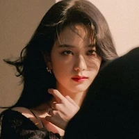 Kim Jisoo ( Chị )