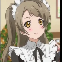 (người giúp việc ) Huỳnh Vân cửu