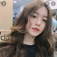 Mẹ 2 cô