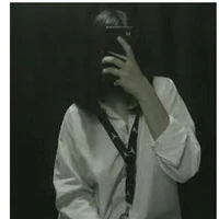 Vương Nguyễn Linh(cô)