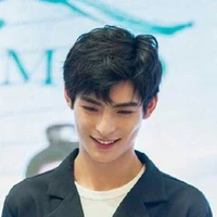 Vương Hạo Hiên.