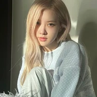 Hwang / Park Chaeyoung _ Rosé